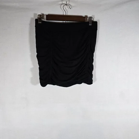 Athleta women's shorts, black, gently used, size Small, athletic fit - Picture 1 of 11